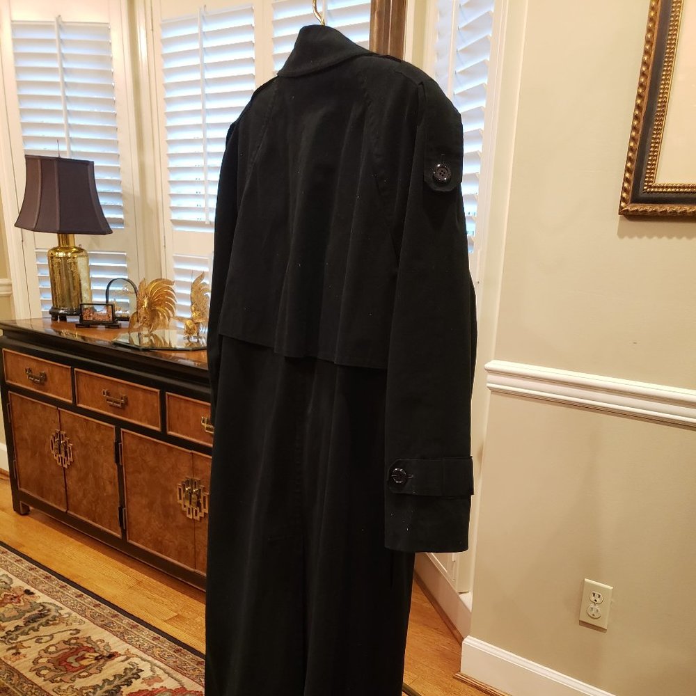 7 Designer Coats - Picture 15 of 15